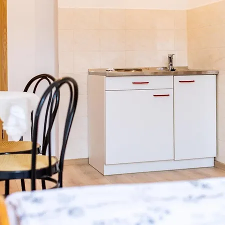Guest house Gaststaette Zur Sektkellerei *